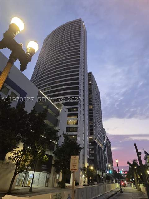225 N Miami Ave 804, Miami FL - photo 12 of 63