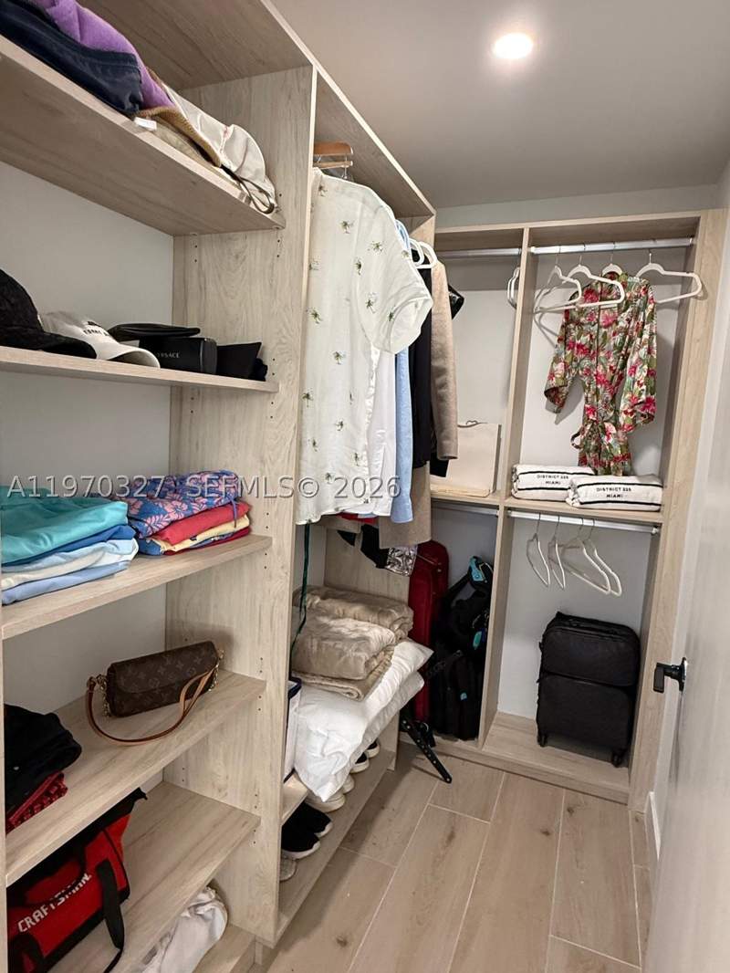 1 bedroom Condominium at 225 N Miami Ave 804, District 225, Miami — photo 4