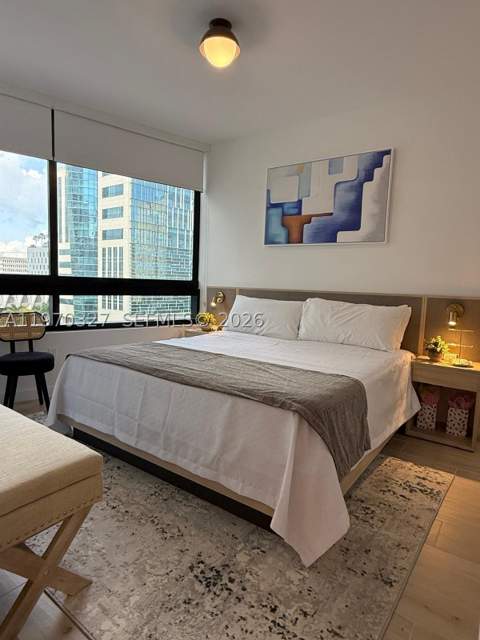 225 N Miami Ave 804, Miami FL - photo 8 of 63