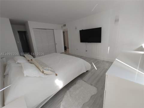 7135 Collins Ave 525, Miami Beach FL - photo 15 of 50