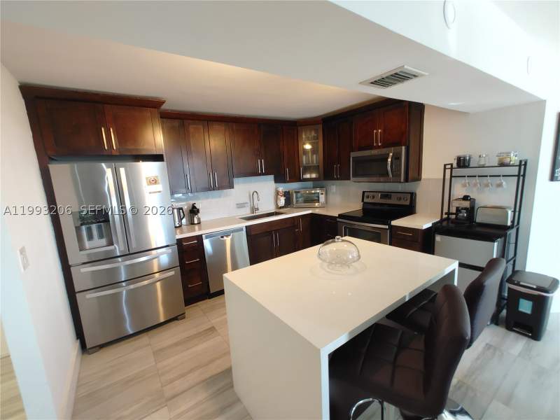 3 bedroom Condominium at 7135 Collins Ave 525, Burleigh House Condo, Miami Beach — photo 2