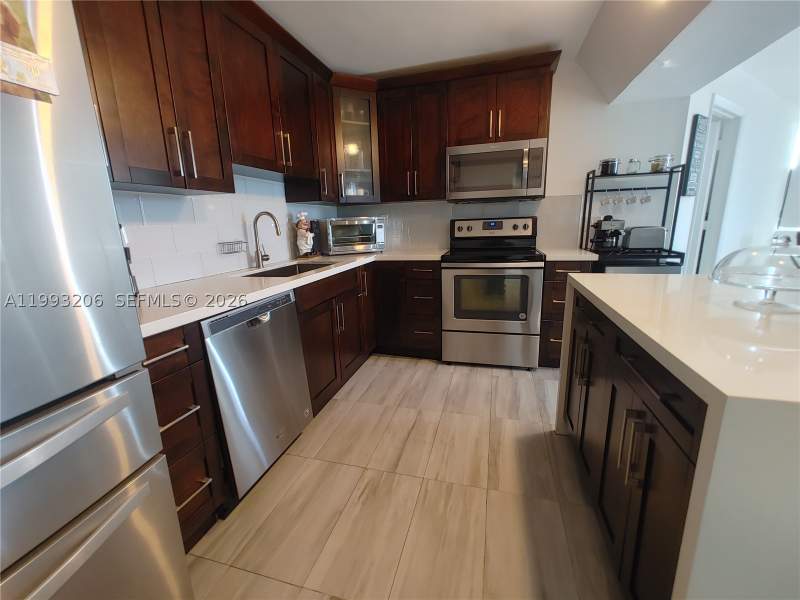 3 bedroom Condominium at 7135 Collins Ave 525, Burleigh House Condo, Miami Beach — photo 5