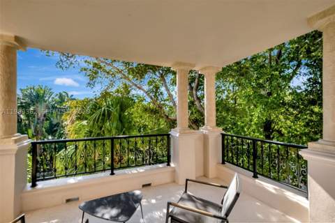 19136 Fisher Island Dr 19136, Miami Beach FL - photo 22 of 40