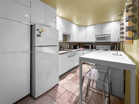 10185 Collins Ave 502, Bal Harbour FL - photo 11 of 26