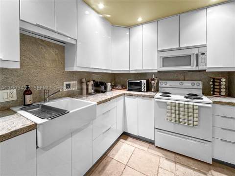 10185 Collins Ave 502, Bal Harbour FL - photo 12 of 26