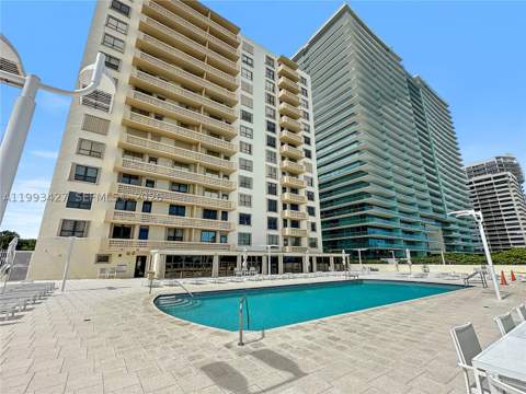 10185 Collins Ave 502, Bal Harbour FL - photo 19 of 26