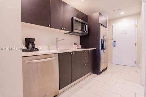 5300 NW 87th Ave 404, Doral FL - photo 8 of 25