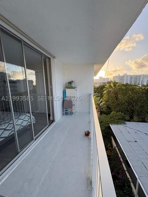 910 Michigan Ave 505, Miami Beach FL - photo 12 of 17