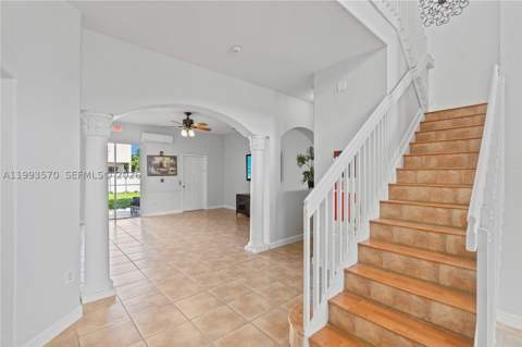 18140 NW 90th Ave, Hialeah FL - photo 17 of 57
