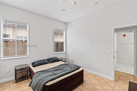18140 NW 90th Ave, Hialeah FL - photo 21 of 57