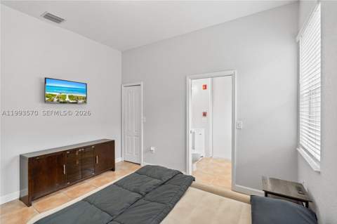 18140 NW 90th Ave, Hialeah FL - photo 22 of 57