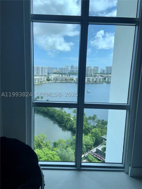 17301 Biscayne Blvd 1602, North Miami Beach FL - photo 11 of 35