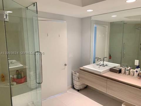 17301 Biscayne Blvd 1602, North Miami Beach FL - photo 17 of 35
