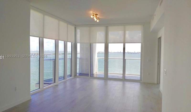 2 bedroom Condominium at 601 NE 27th St 1107, The Crimson Condominium, Miami — photo 2