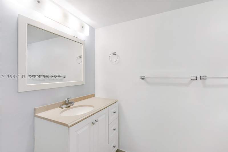 2 bedroom Condominium at 9423 SW 76th St W21, Sunset Palms East Condo, Miami — photo 5