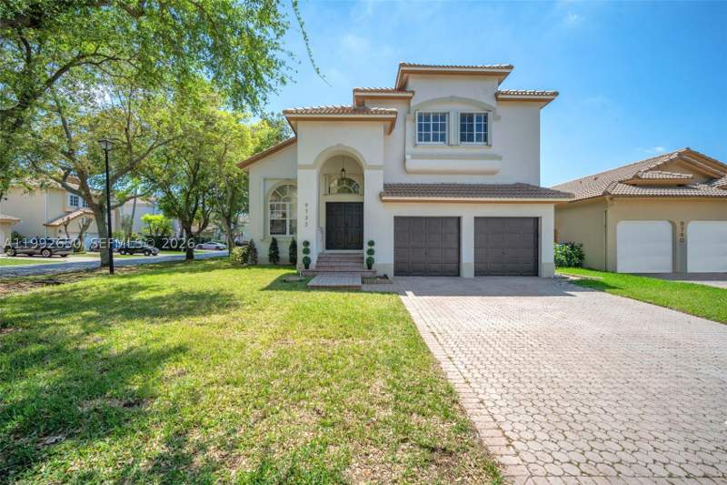 4 bedroom SingleFamilyResidence at 9732 NW 32nd St, Costa Verde Sec 1, Doral — photo 2