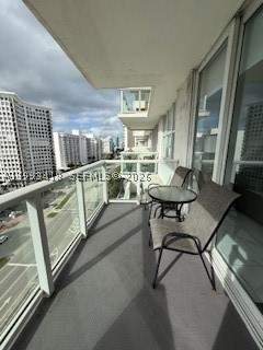 1 bedroom Condominium at 5601 Collins ave 1219, The Pavilion Condo, Miami Beach — photo 4