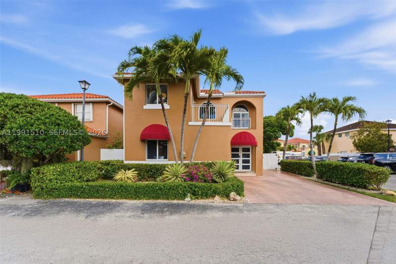 5 bedroom SingleFamilyResidence at 8657 NW 2nd St, Galloway Lakes Sec 3, Miami — photo 2