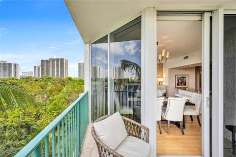 20000 E Country Club Dr 508, Aventura FL - photo 20 of 23