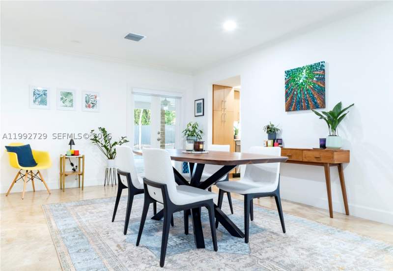 3 bedroom SingleFamilyResidence at 9717 SW 93rd Ter, 1st Addn To West Cherry G, Miami — photo 5