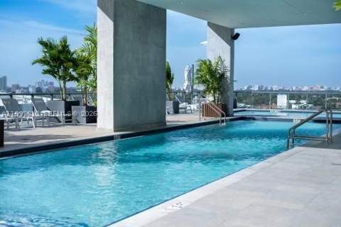 229 SW 9th St 202, Miami FL - photo 14 of 35