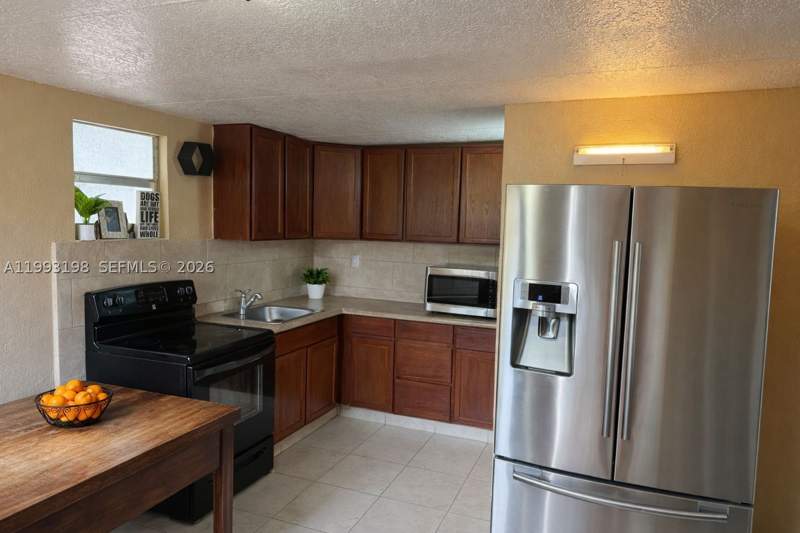 7 bedroom SingleFamilyResidence at 2353 SW 2nd St, Boscoble, Miami — photo 4