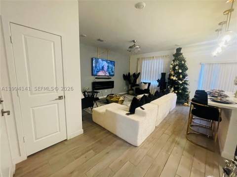 1766 SE 7th Ter, Homestead FL - photo 7 of 23