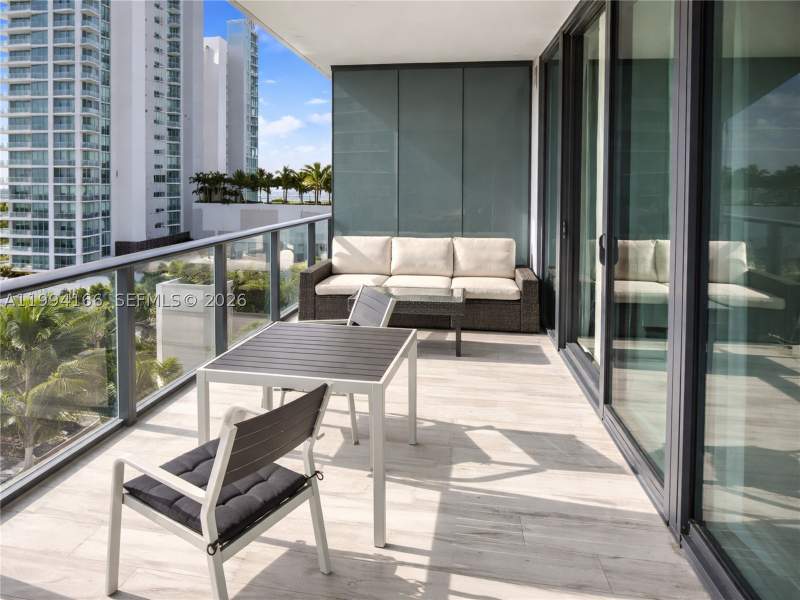 1 bedroom Condominium at 480 NE 31st St 802, Gran Paraiso Condo, Miami — photo 5