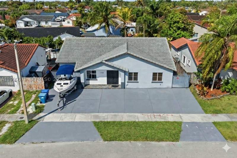 4 bedroom SingleFamilyResidence at 17036 SW 144 Court, Monaco Estates 1st Addn, Miami — photo 3