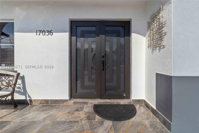 4 bedroom SingleFamilyResidence at 17036 SW 144 Court, Monaco Estates 1st Addn, Miami — photo 4