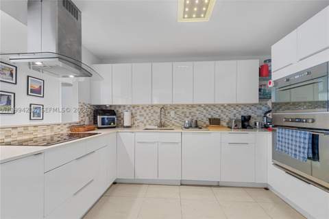 100 Bayview Dr 507, Sunny Isles Beach FL - photo 16 of 58