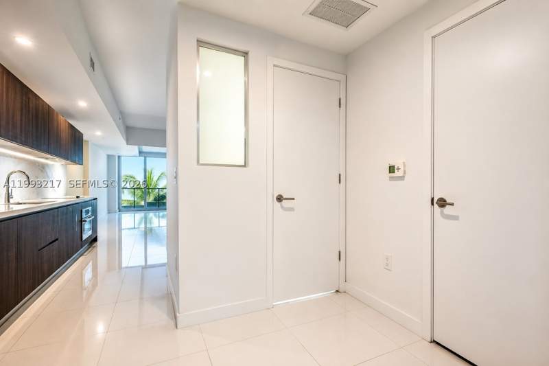 0 bedroom Condominium at 851 NE 1st Ave 205, Paramount Miami Worldcent, Miami — photo 4