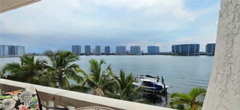 17900 N Bay Rd 408, Sunny Isles Beach FL - photo 17 of 44