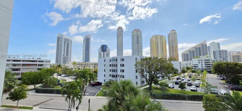 2 bedroom Condominium at 17900 N Bay Rd 408, Eden Roc Condo, Sunny Isles Beach — photo 4
