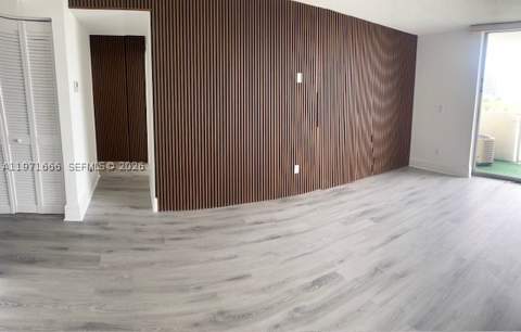 2000 NE 135th St 601, North Miami FL - photo 12 of 27