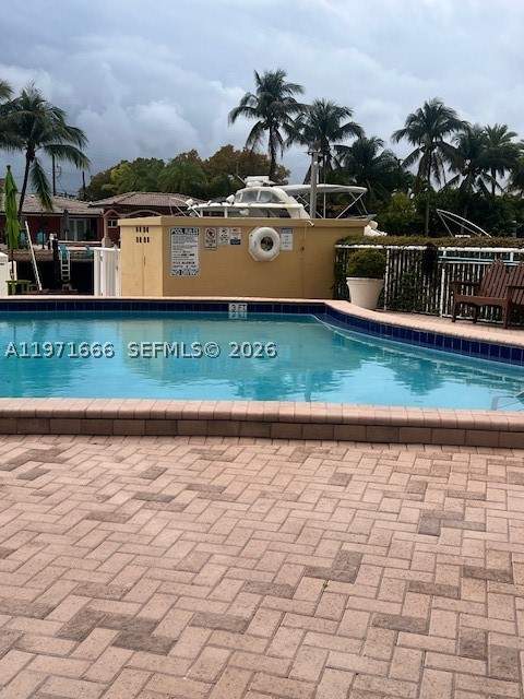 2000 NE 135th St 601, North Miami FL - photo 6 of 27