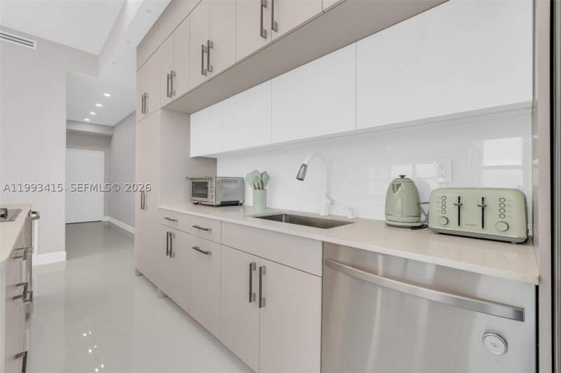 2 bedroom Condominium at 18011 Biscayne Blvd Ph04, Del Prado Marina, Aventura — photo 4
