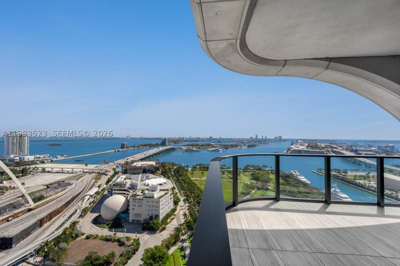 4 bedroom Condominium at 1000 Biscayne Blvd 2702, One Thousand Museum Condo, Miami — photo 2