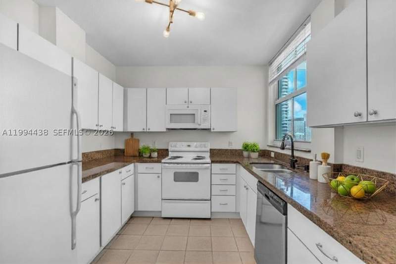 3 bedroom Condominium at 1250 S Miami Ave 3206, Vue At Brickell Condo, Miami — photo 3