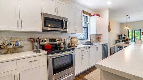25060 SW 108th Ave, Homestead FL - photo 9 of 56