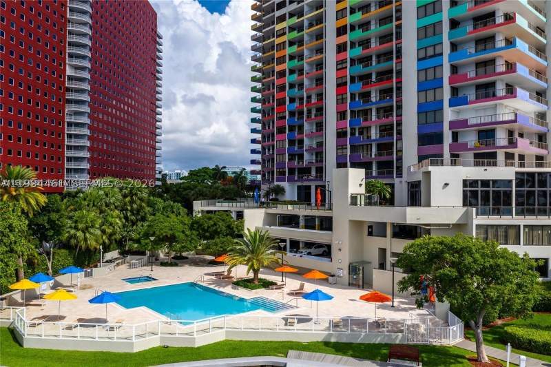 3 bedroom Condominium at 1581 Brickell Ave 506, Villa Regina Condo, Miami — photo 3