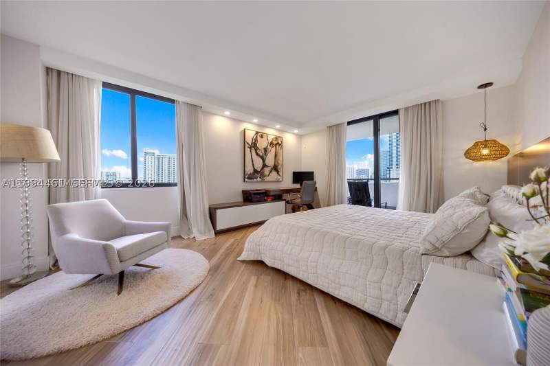 3 bedroom Condominium at 1581 Brickell Ave 506, Villa Regina Condo, Miami — photo 5