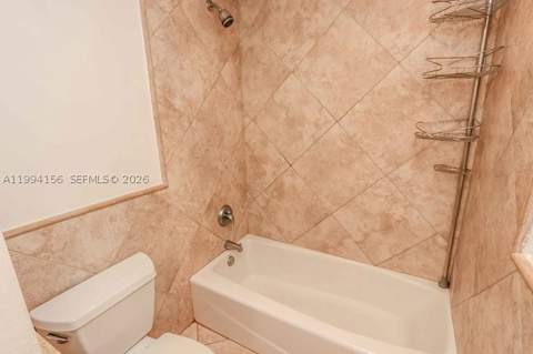 401 69th St 505, Miami Beach FL - photo 13 of 18