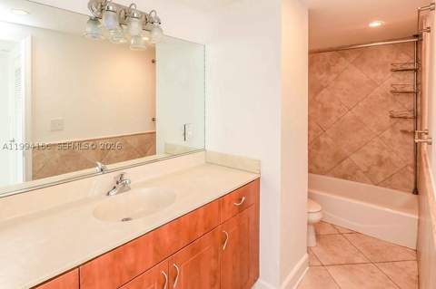 401 69th St 505, Miami Beach FL - photo 16 of 18