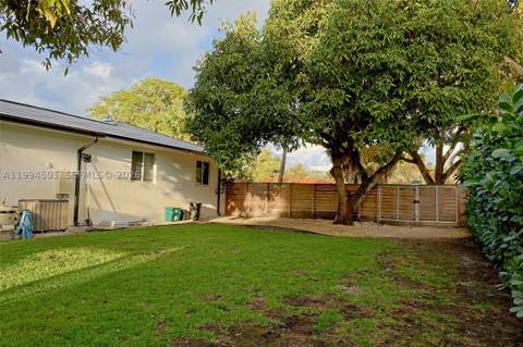 10804 NW 2nd Ave, Miami Shores FL - photo 13 of 39