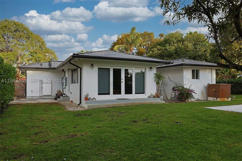 3 bedroom SingleFamilyResidence at 10804 NW 2nd Ave, Shoreland Heights, Miami Shores — photo 4