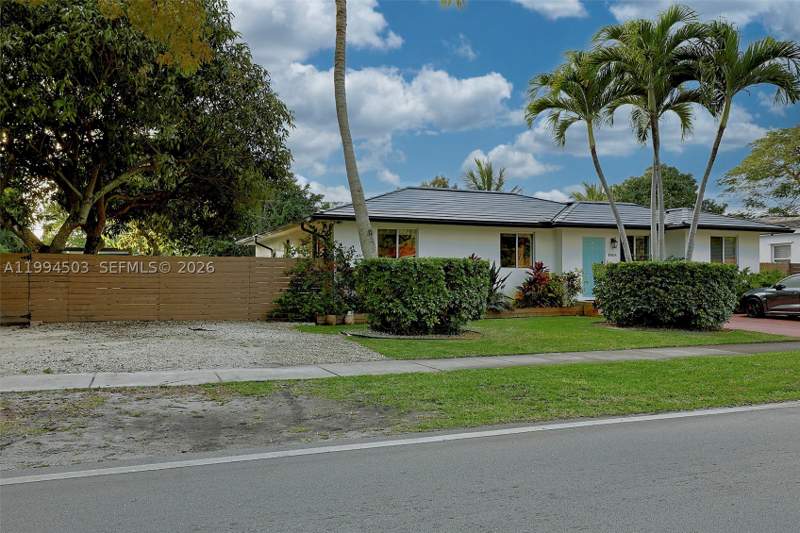 3 bedroom SingleFamilyResidence at 10804 NW 2nd Ave, Shoreland Heights, Miami Shores — photo 5