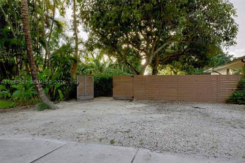 10804 NW 2nd Ave, Miami Shores FL - photo 6 of 39