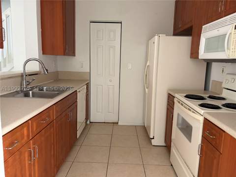 2281 NE 42nd Ave, Homestead FL - photo 11 of 42