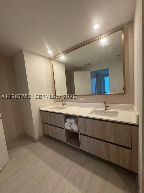 77 SE 5th St 2708, Miami FL - photo 17 of 18
